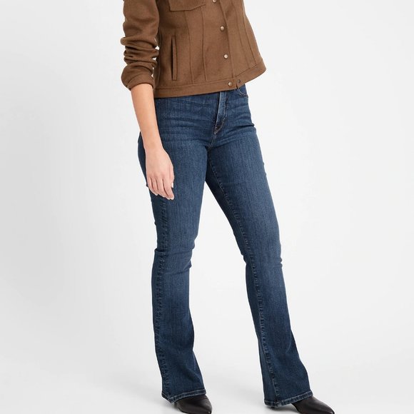 Banana Republic Curvy High-Rise Flare Jean size 28 Embers Wash - Picture 4 of 9
